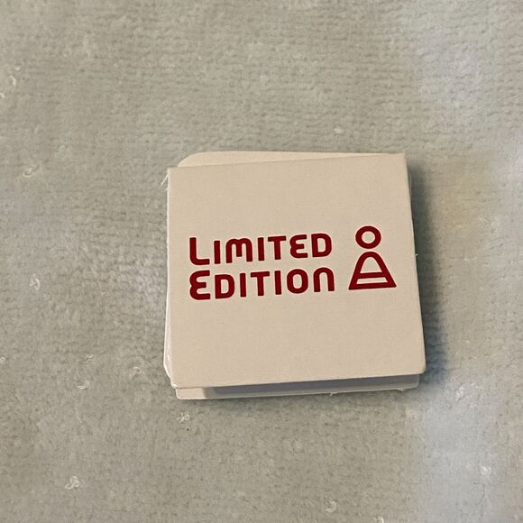 Asian Sequin Limited Edition Ice Blue Floral Design 100% Cotton Padded New - Picture 3 of 9